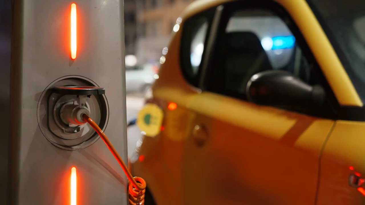 ηλεκτρική ενέργεια για φόρτιση αυτοκινήτου